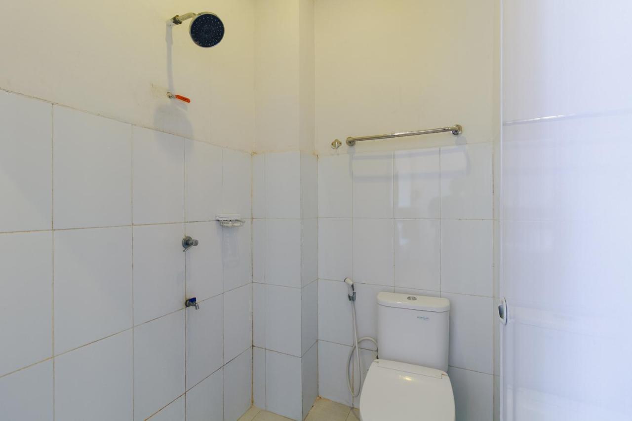 Reddoorz Near Jalan Sudirman Padang Hotel Exterior photo